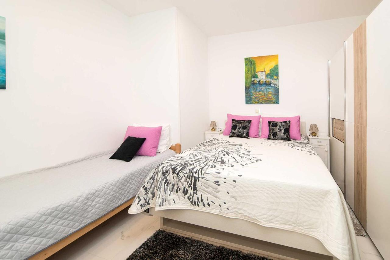 Anvedor Apartment Crikvenica Ngoại thất bức ảnh